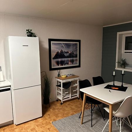 Appartement Leilighet I Rolig Gate Med Utsikt Og Gratis Parkering à Tromsø Extérieur photo