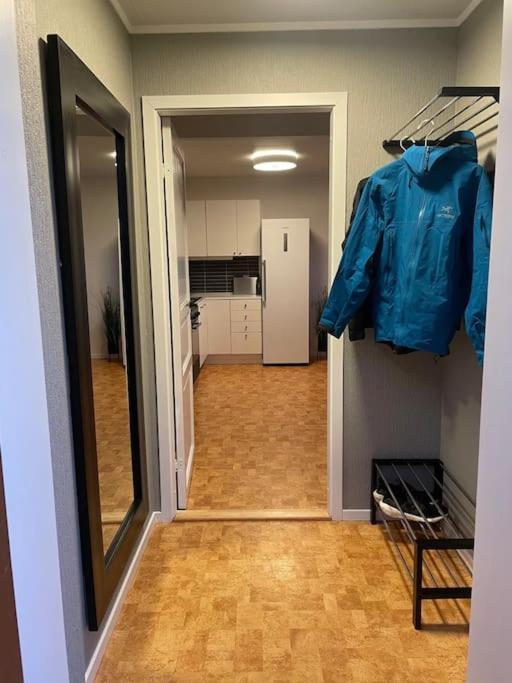 Appartement Leilighet I Rolig Gate Med Utsikt Og Gratis Parkering à Tromsø Extérieur photo